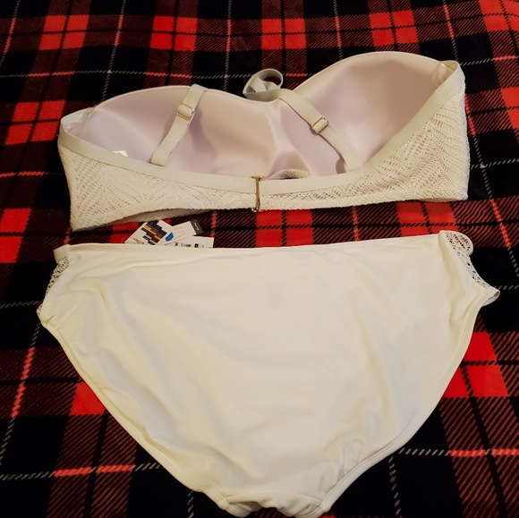 Time and Tru White two piece bathing suit. 2x bottoms/ 3x top.   NWT. - Picture 2 of 12